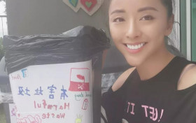贵圈又惊现蛇精脸女星，节目里打架，吃蛆、表白大张伟被拒，为红也是拼
