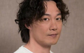 陈奕迅弹唱我什么都没有 果然还是那个礼貌又温柔的E神