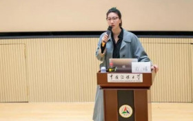 她也太敢说了吧 有易立竞在还怕没人看吗