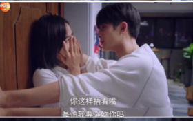 宋威龙“壁咚，本垒打，电梯强吻” 10岁之差姐弟恋还可以这么玩