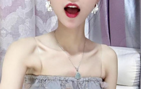 抖音小拖累个人资料真实姓名 YY主播小拖累直播间微博穿浴衣照曝光