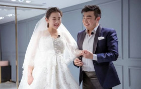 何雯娜老公谈婚礼嫌老土 何雯娜怀孕生了男孩还是女孩
