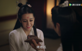 《三生三世枕上书》叶青缇尝无忧糕引起误会 凤九被陷害遭到酷刑