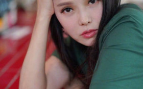 50岁伊能静秀幸福，直言不恋从前只期未来，近照没有年龄感