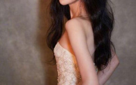 郑爽和张恒分手后近况 穿抹胸裙似仙女 颜值回归
