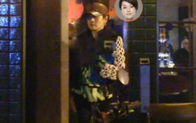 马伊琍酒吧吸烟被曝 抽烟酗酒好妈妈形象遭质疑