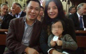 赵薇女儿写给继兄的英文信曝光 兄妹合照亲密无间