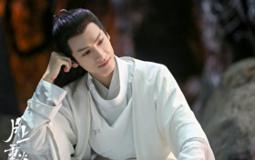 月上重火上官透身世是什么 亲生父母身份很神秘