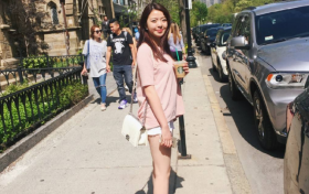 华谊千金王文也深夜晒照 不惧流言跟绯闻男友熊抱