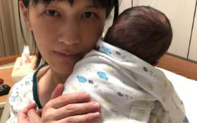 papi酱因孩子随父姓被网友嘲笑 小朋友真的是闲得没事干