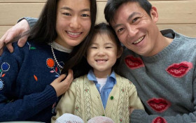 陈冠希女儿自画像照片爆出 风格抽象Alaia变“灵魂画手”