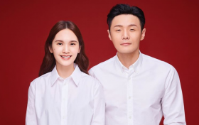 李荣浩杨丞琳白色情人节秀恩爱 老公视角下杨丞琳呆萌可爱